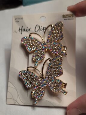 Set Of 2 Butterfly Hair Clips NWT